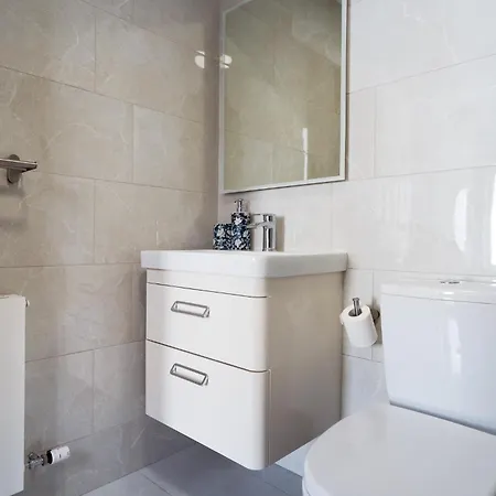 Dublin Premier Проживание в семье