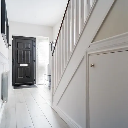 Проживание в семье Dublin Premier